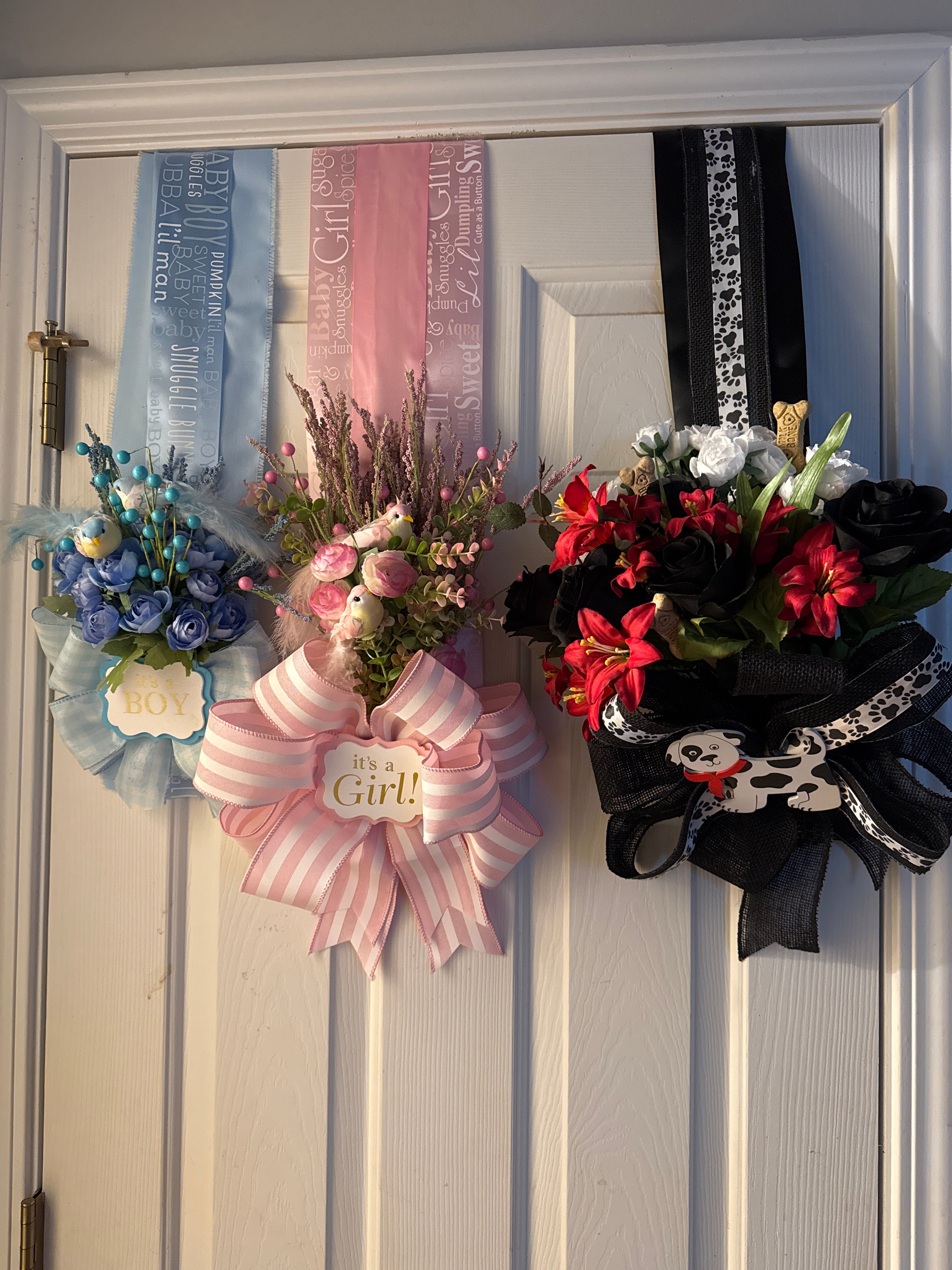 Inside out door hanger