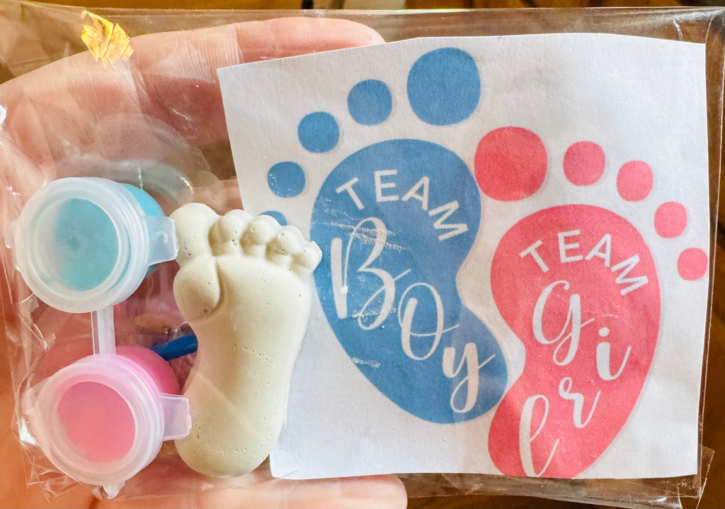 Mold for Birthdays, Baby showers or kids parties. Boy or girl whats your guess?